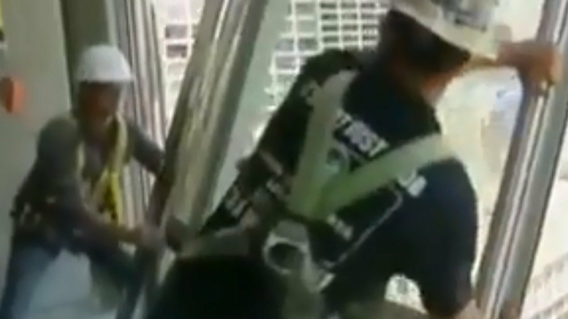 Megaconstruções : Torre de Alto Risco