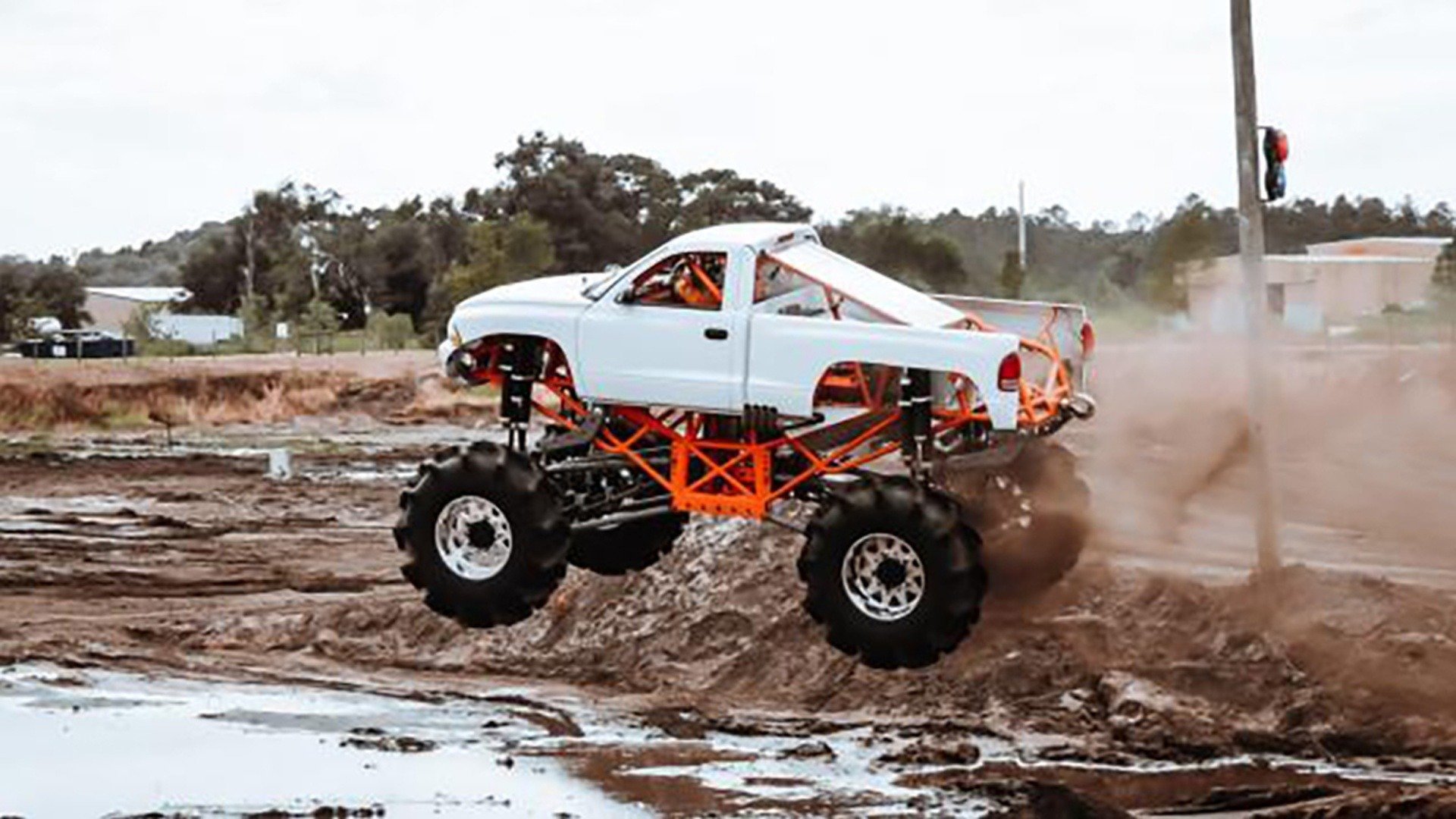 Os Reis da Lama : Preso na Lama