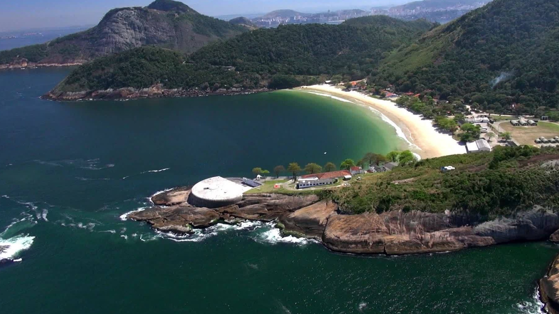 Brasil Visto de Cima : Niterói e Região dos Lagos