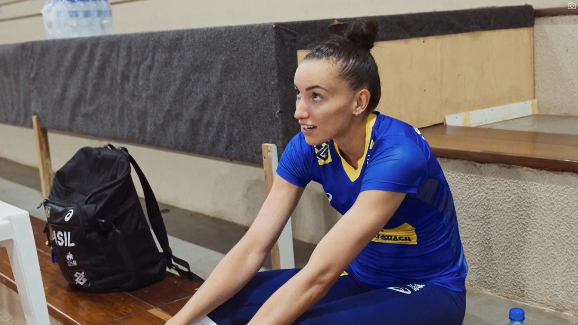 Sem Bloqueio : A Capitã Chegou