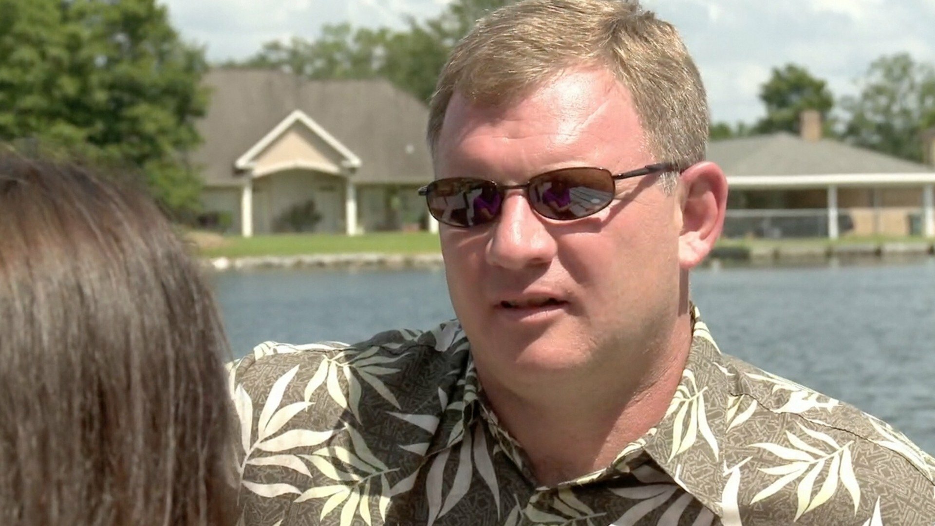 Vende-se Pântano : T1 EP11 - Lares Flutuantes