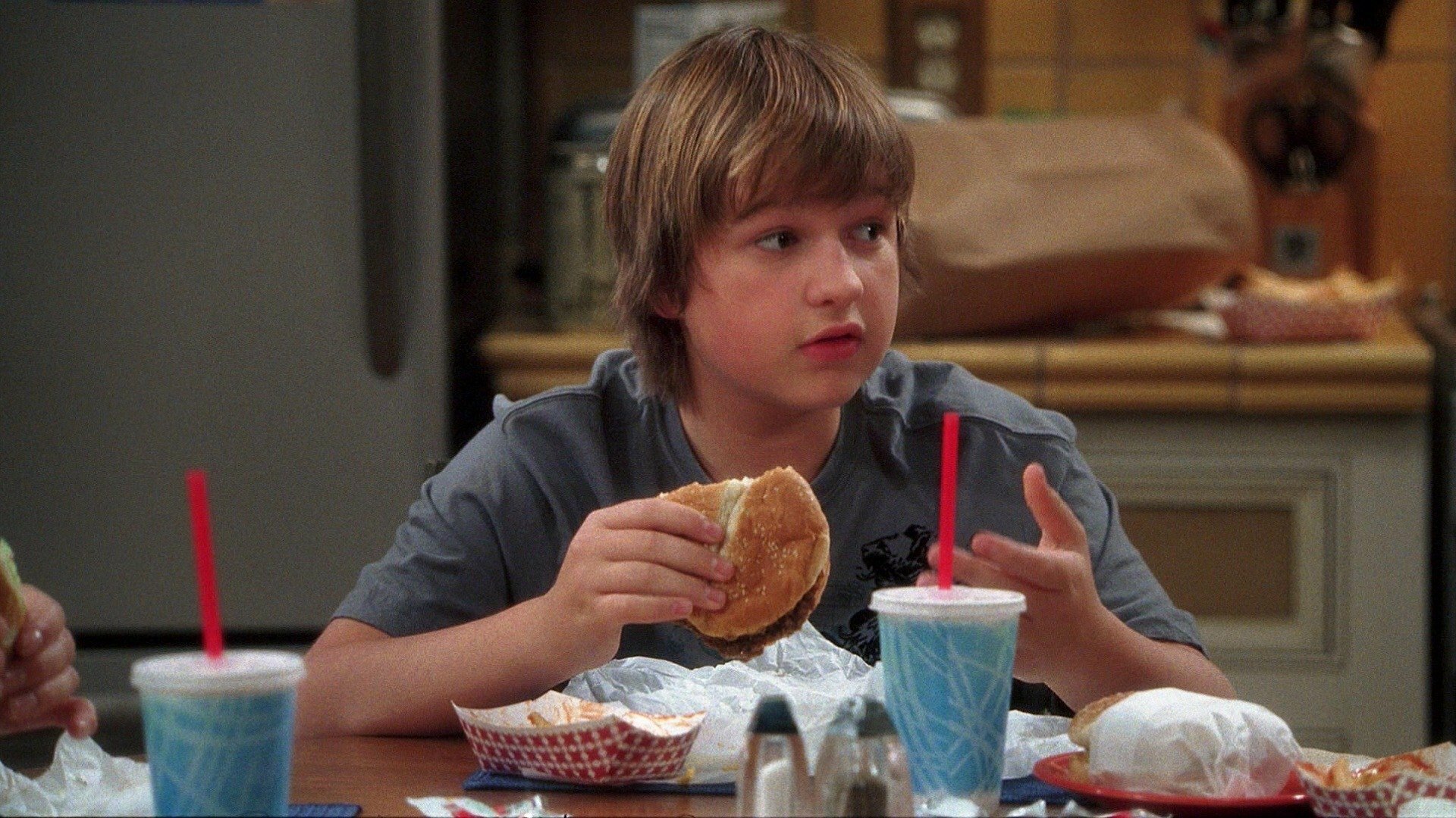 Two and a Half Men : It's Always Nazi Week