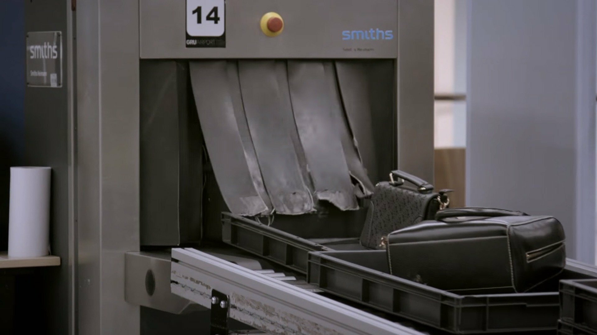 Aeroporto - Área Restrita : Dando o Exemplo