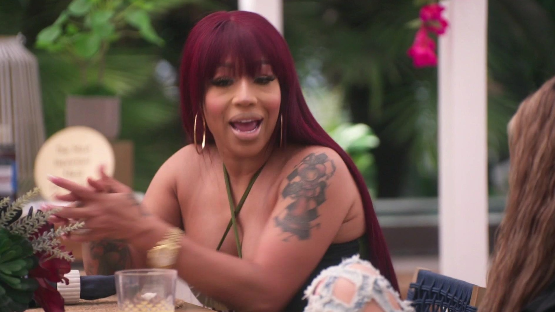 Botched Presents: Plastic Surgery Rewind : Sol e Bumbum à Mostra